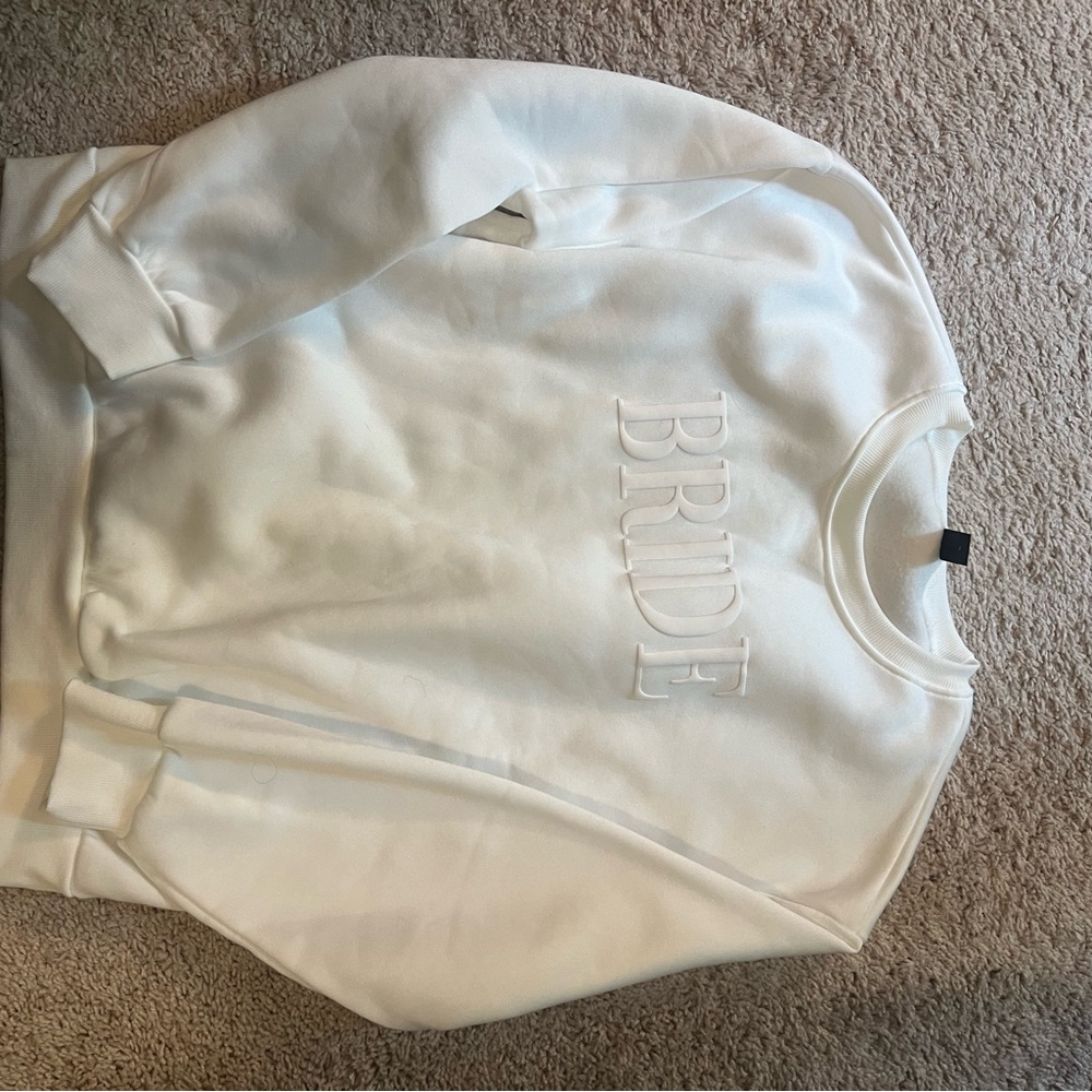 SHEIN White Crewneck Sweatshirt